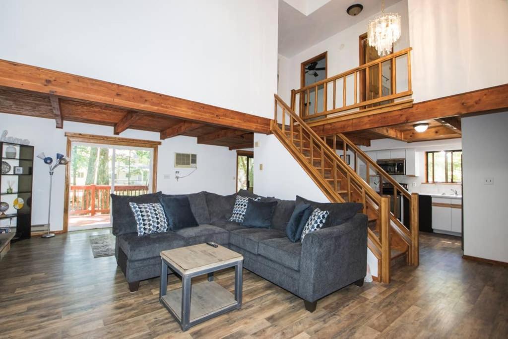 Entire 3 Bedroom Adventure Chalet, Near The Best Of The Poconos East Stroudsburg Exterior foto